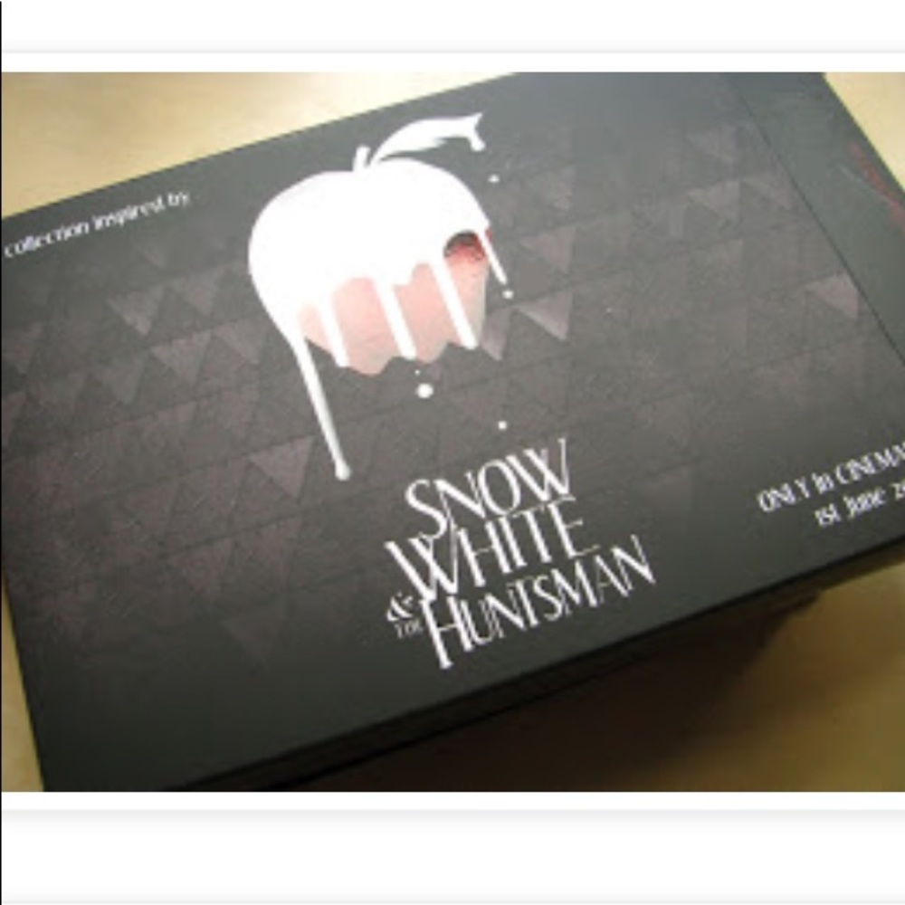 💜NEW!💜Urban Decay Diego Dalla Palma Palette NEW!